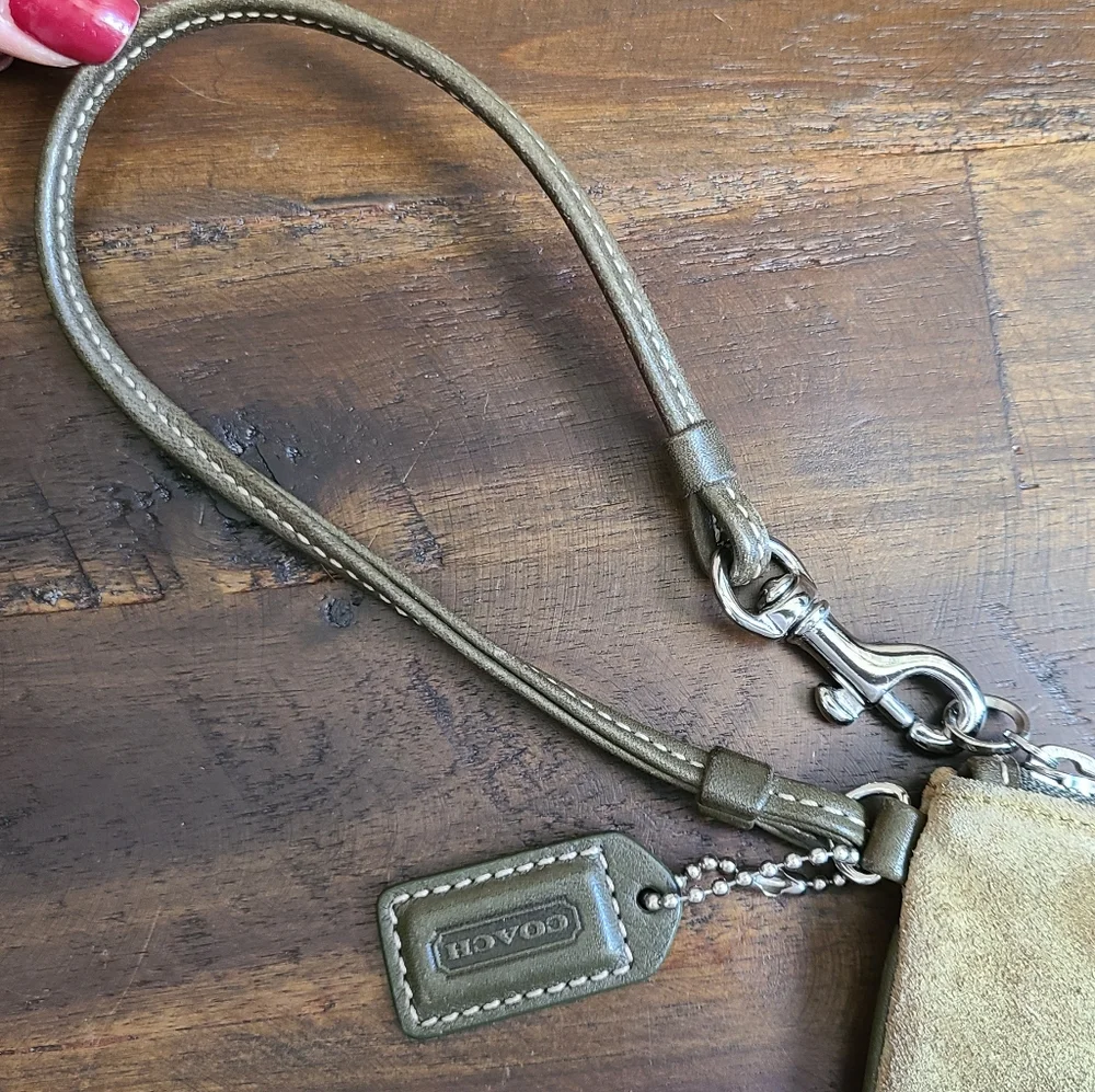 Coach Suede Olive Green Wristlet - Picture 6 of 10